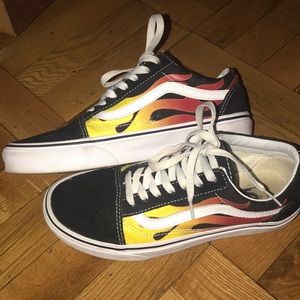 Old School Flame VANS • size 8.5 (men’s 6.5)